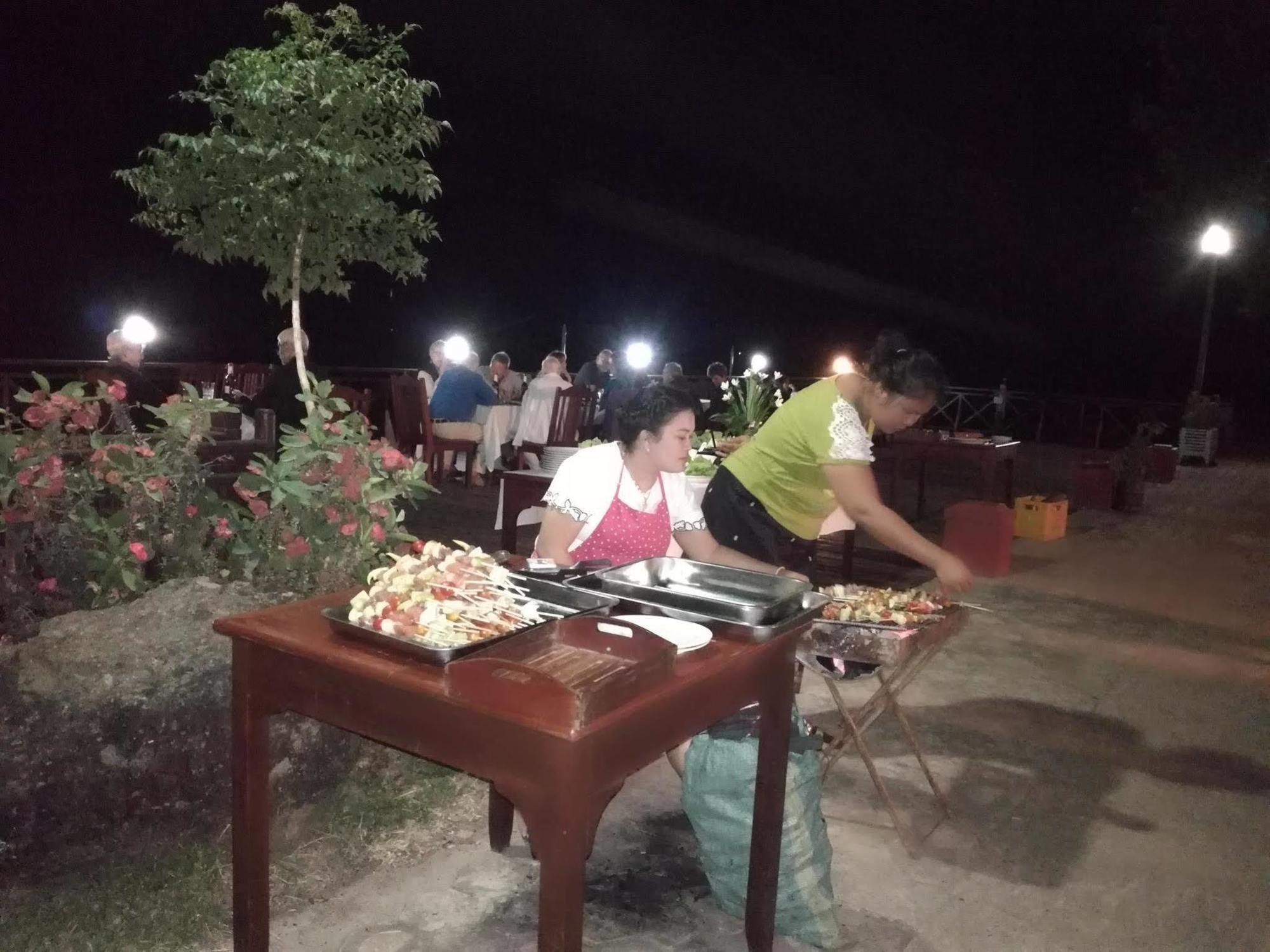 فندق سينيسوثكسوين Muang Không المظهر الخارجي الصورة